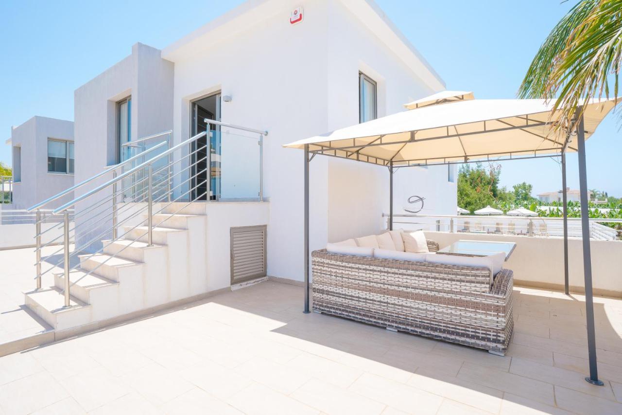 Oniros By Prestige Bookings Пея Екстериор снимка