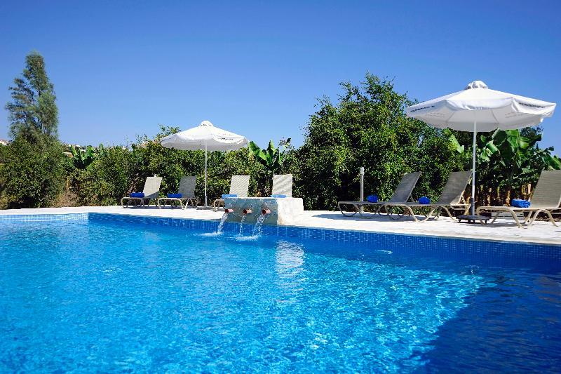 Oniros By Prestige Bookings Пея Екстериор снимка