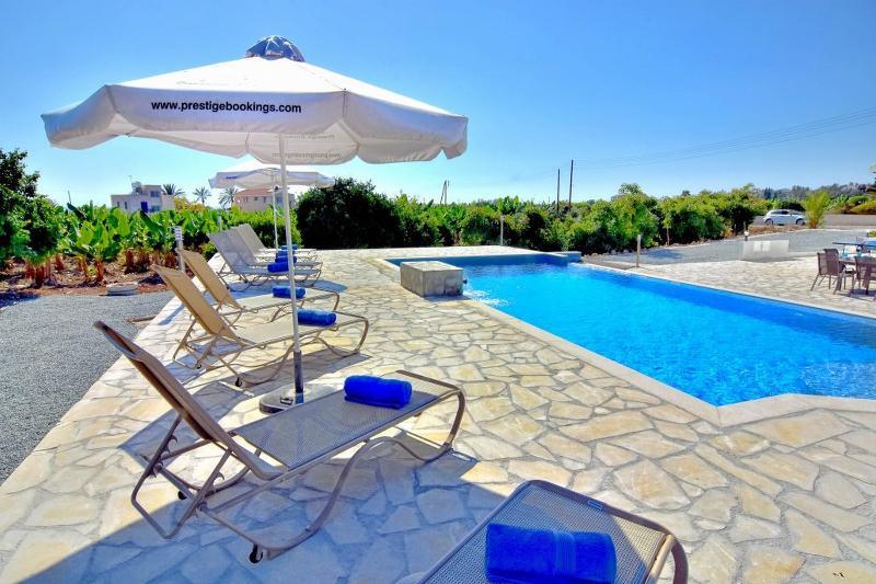 Oniros By Prestige Bookings Пея Екстериор снимка