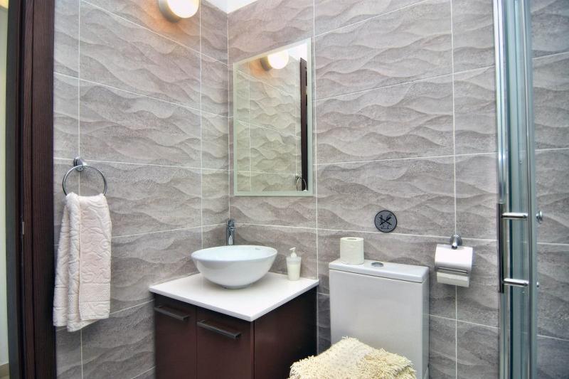 Oniros By Prestige Bookings Пея Екстериор снимка
